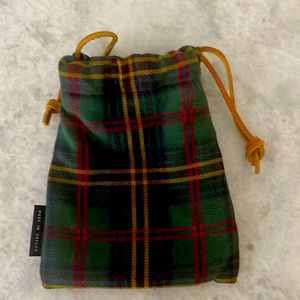 Seamus golf pouch